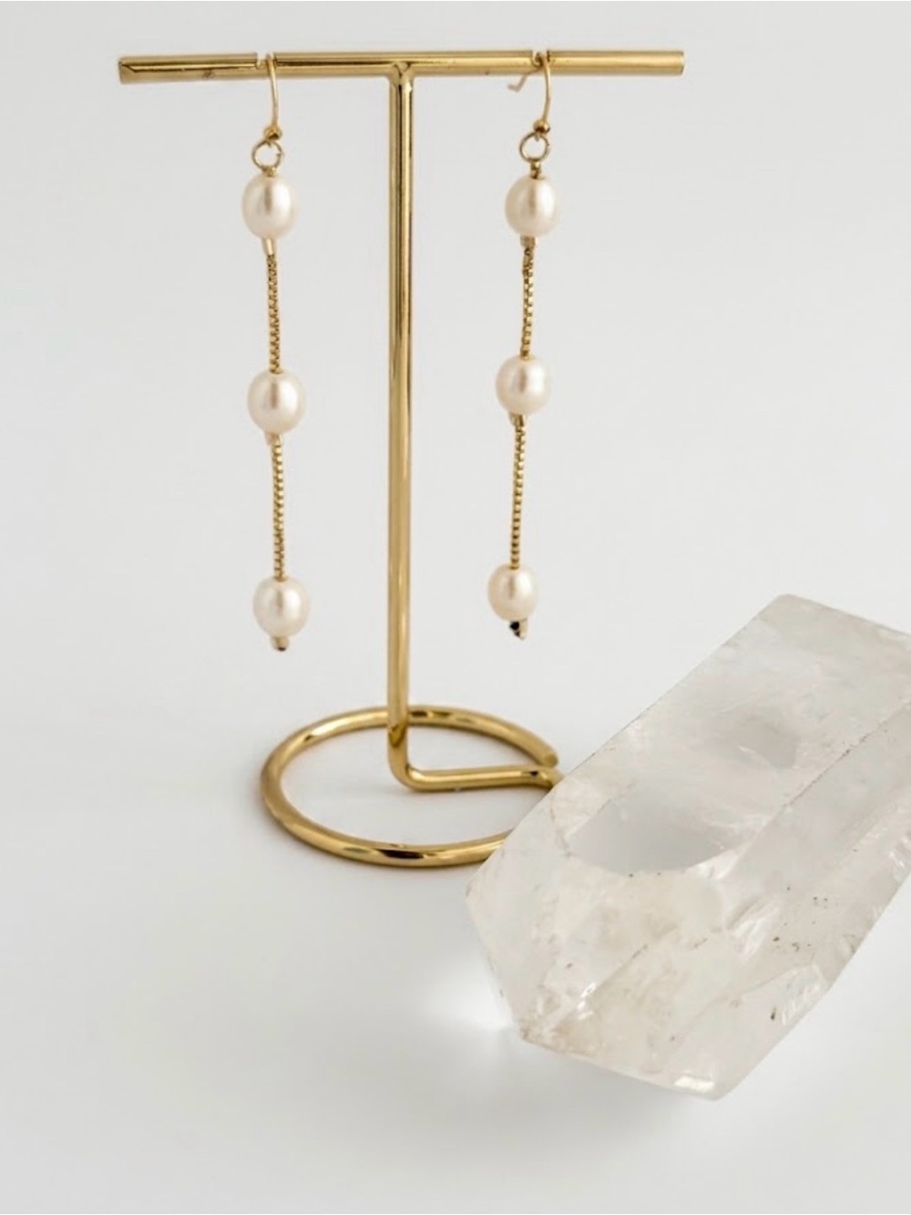 Dangling Pearl Earrings